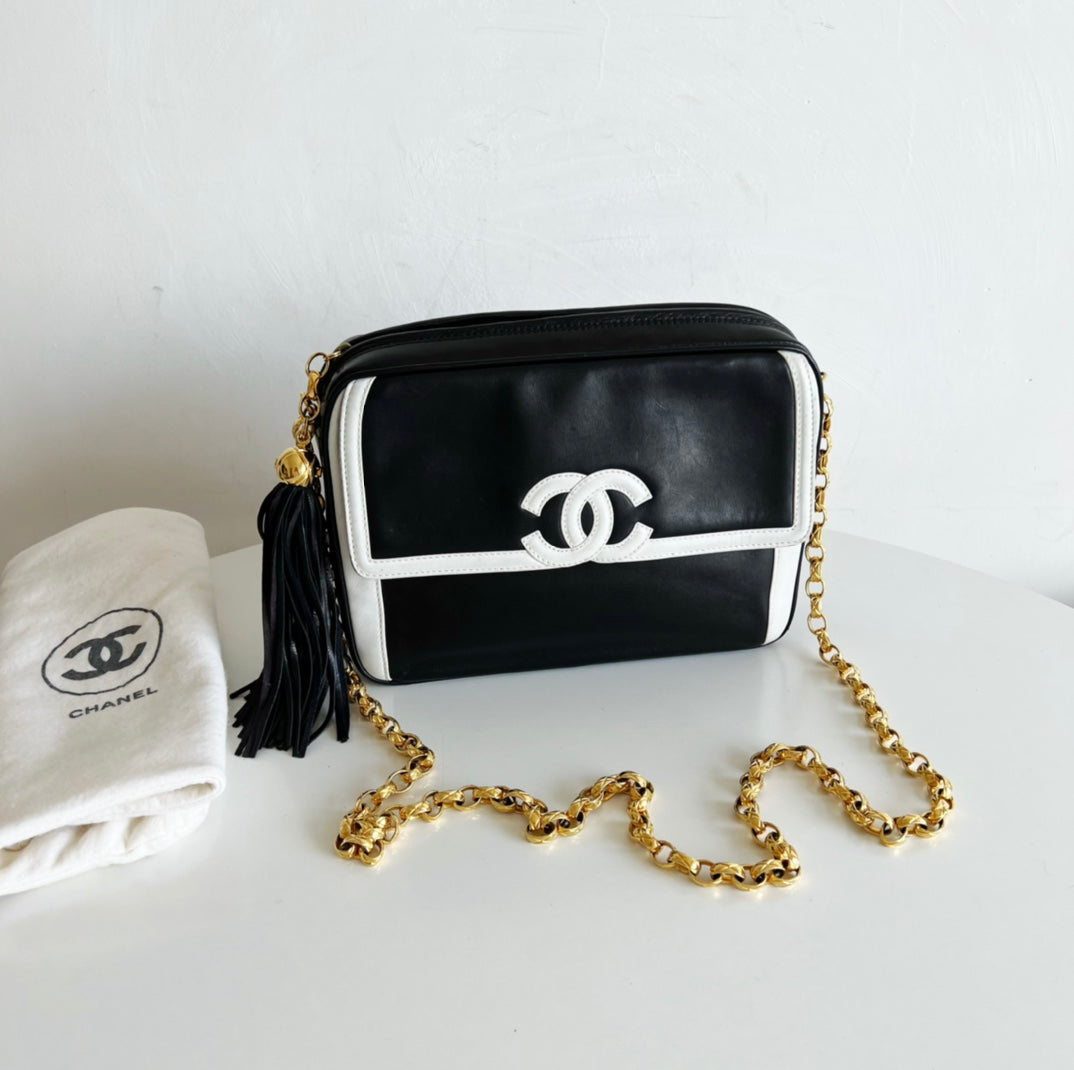 CHANEL<br>Crossbody Bag
