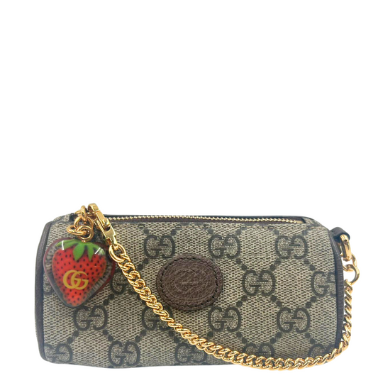 GUCCI<br>GG Supreme Monogram Strawberry Pouch