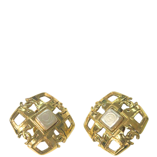 CHANEL<br>Coco Mark Fake Pearl Earrings