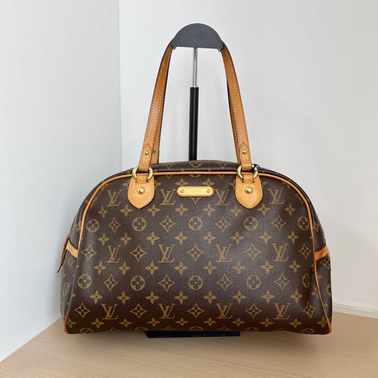 LOUIS VUITTON<br>Shoulder Bag