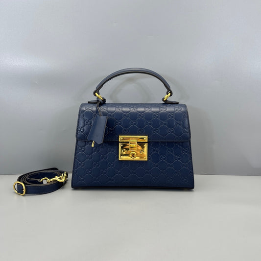 GUCCI<br>Shoulder Bag