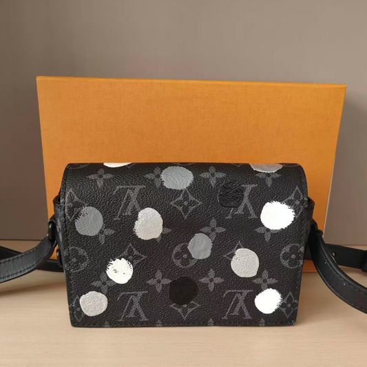 LOUIS VUITTON<br>x Yayoi Kusama Steamer