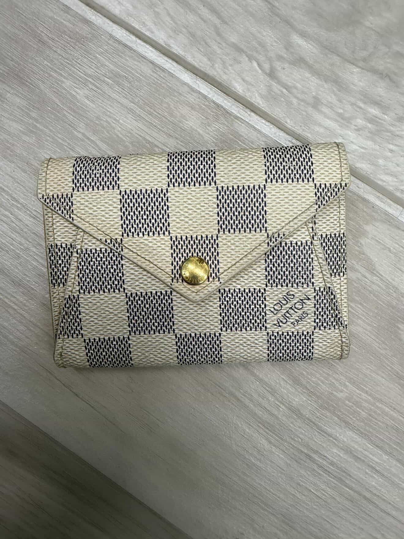 Your Lv wallet