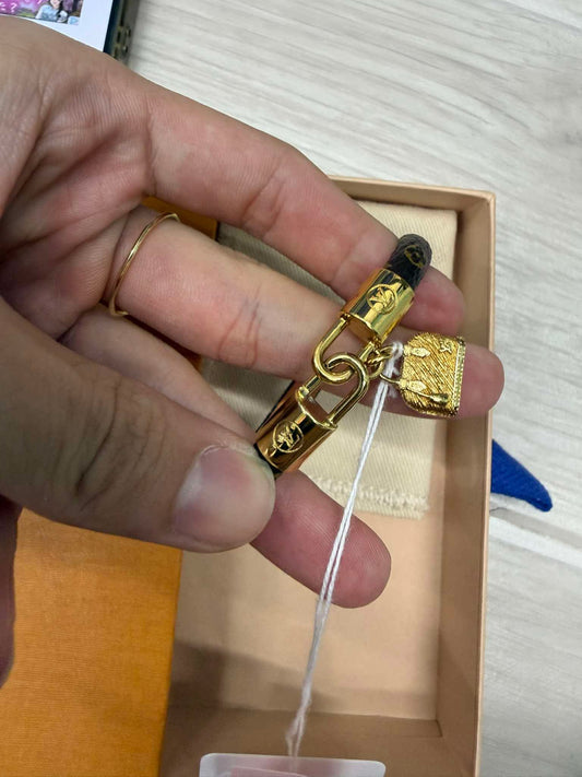 Your select Lv bracelet