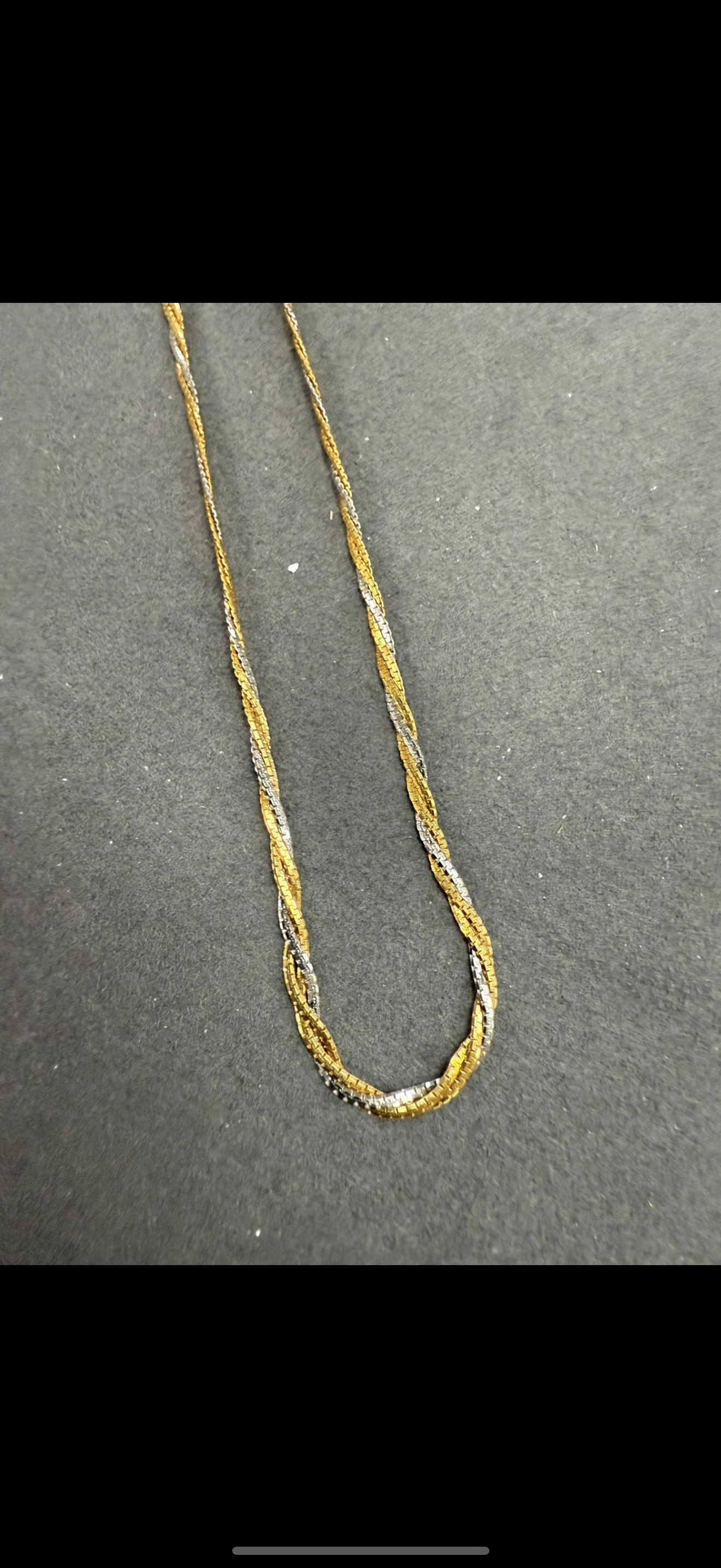 Nobrand necklace