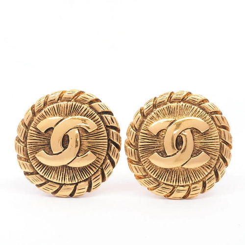 CHANEL: A Guide to Vintage CHANEL Jewelry - Fake or Original?