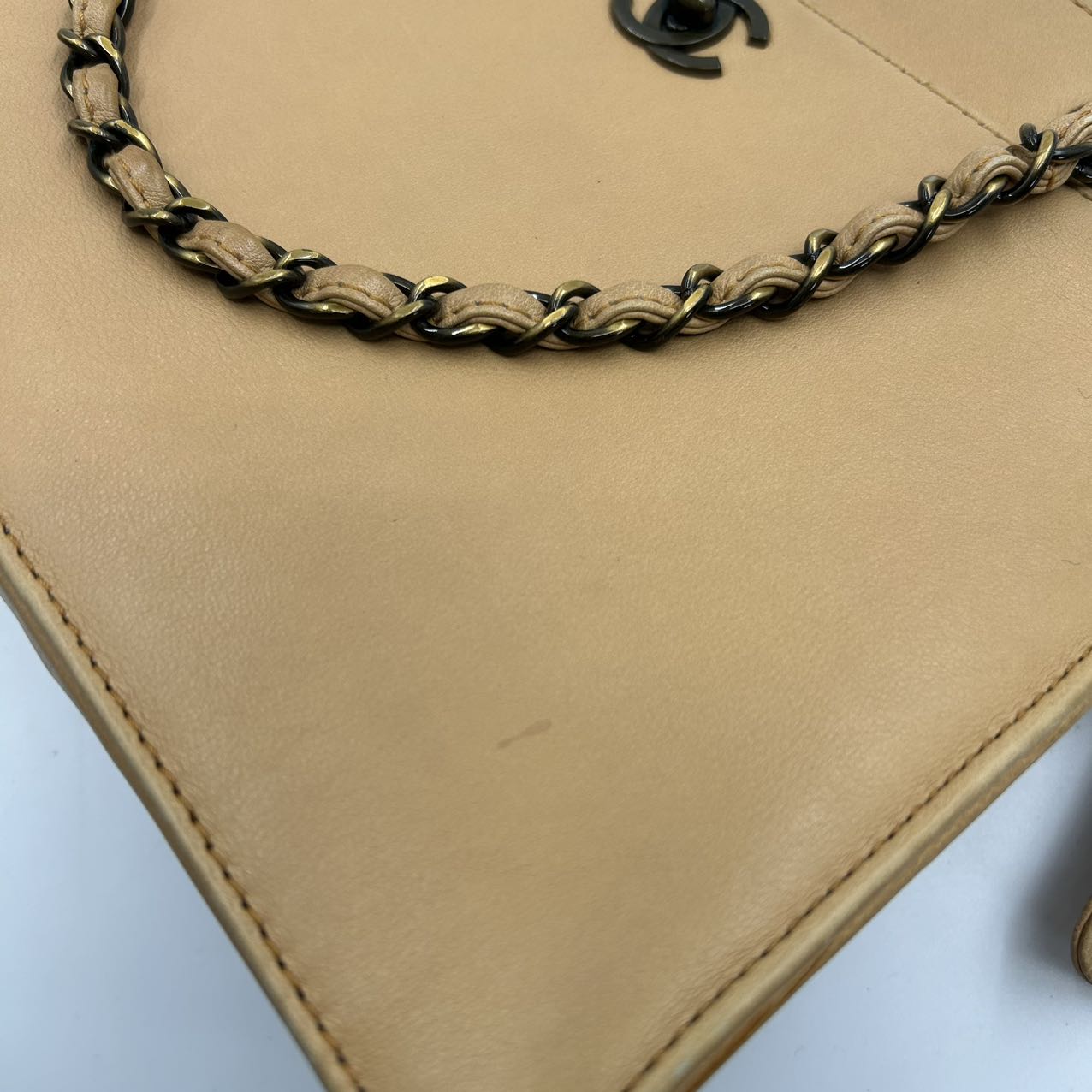 CHANEL<br>Chain Shoulder Leather Bag