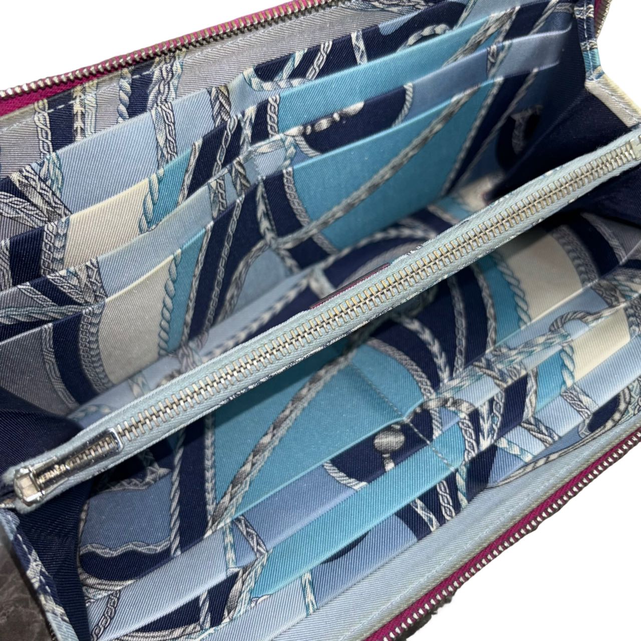 HERMES <br> Azap Silk In Long Wallet