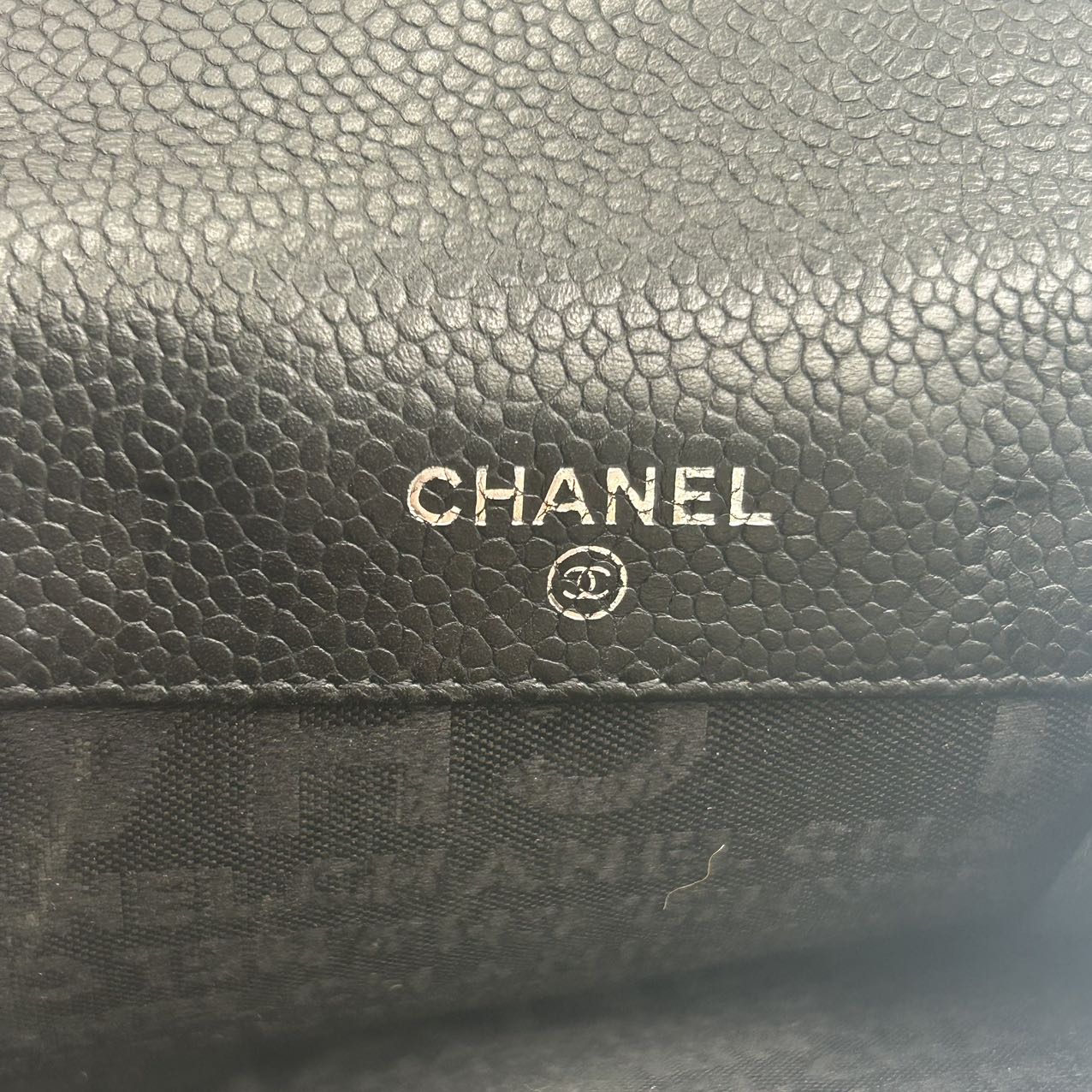 CHANEL<br>Caviar Skin Round Wallet