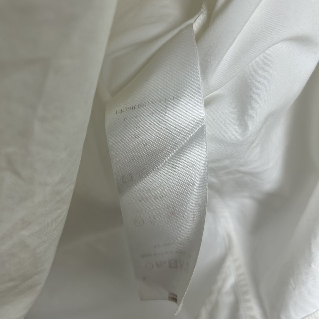 LOUIS VUITTON<br>Ribbon Shirt