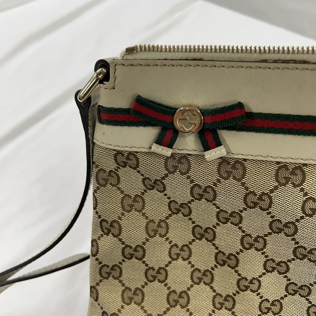 GUCCI<br> Umhängetasche aus Canvas