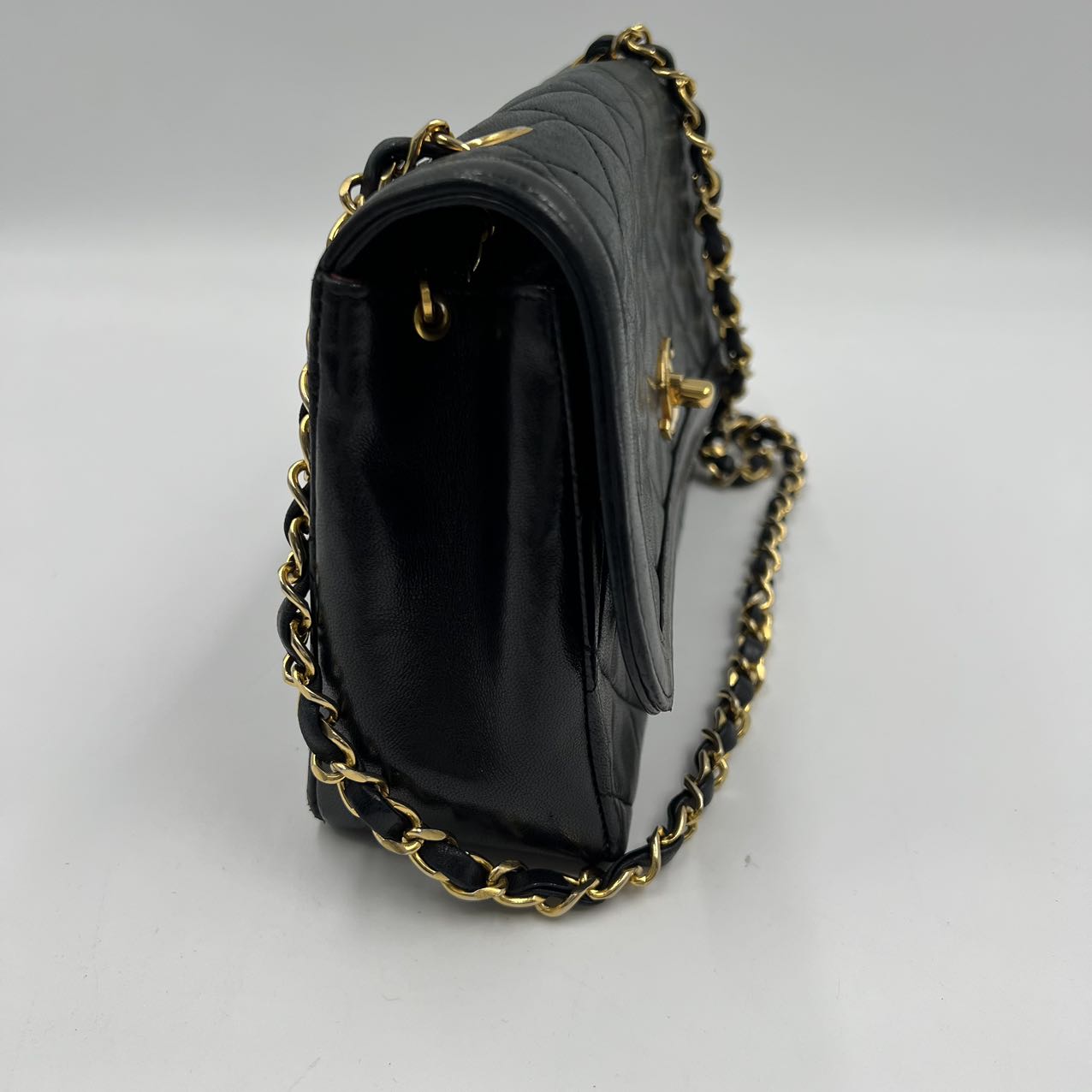 CHANEL<br>Matelasse Chain Shoulder Bag