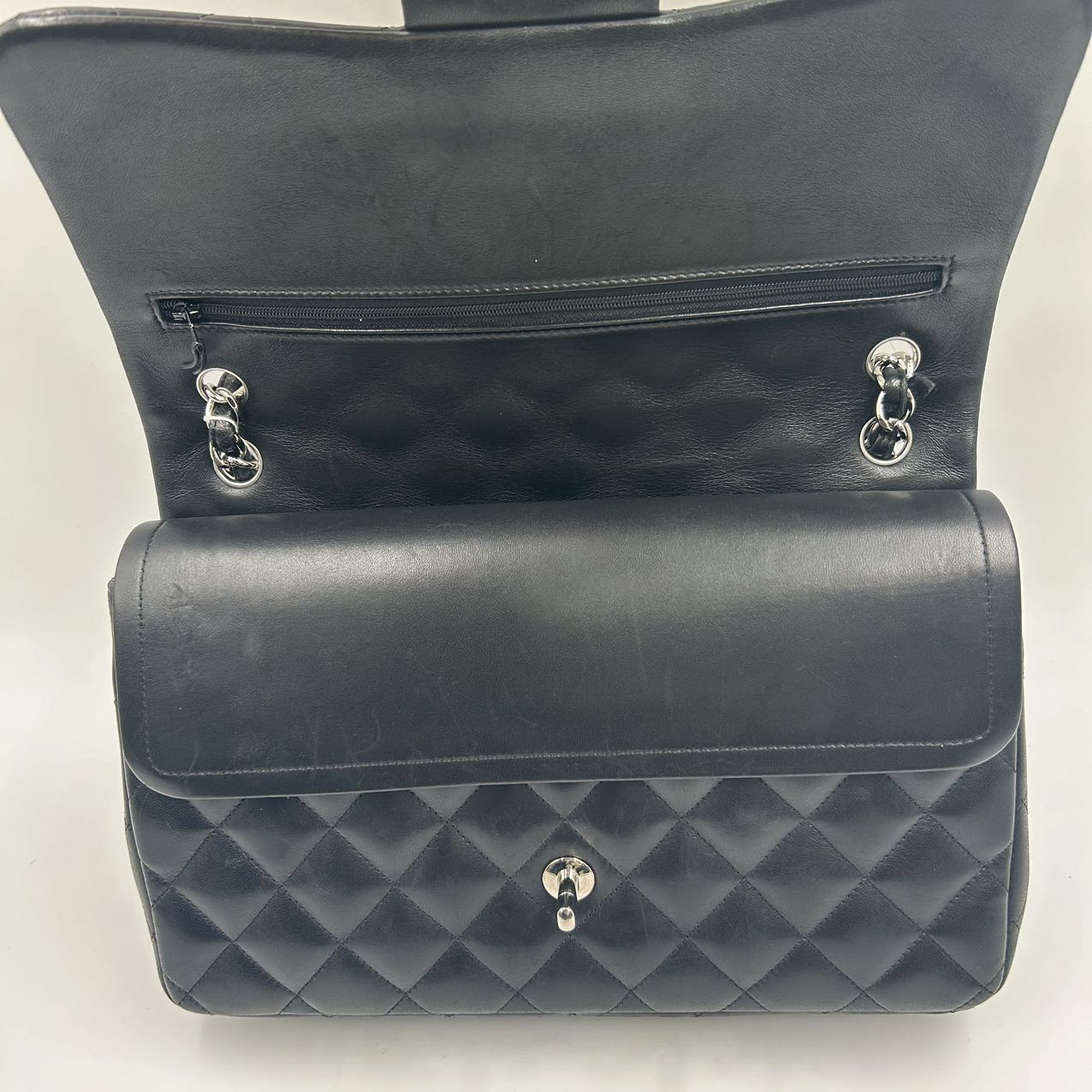 CHANEL<br>Double Flap Matelasse