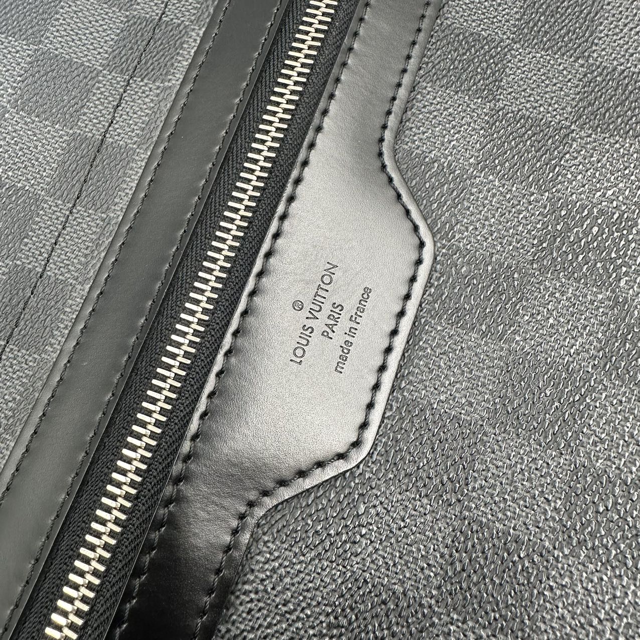 LOUIS VUITTON<br>Damier Graphite Daniel MM