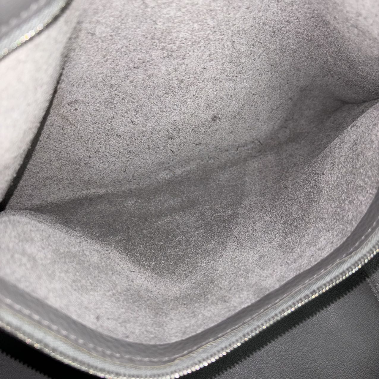 BALENCIAGA<br> Sac fourre-tout zippé Papier B4