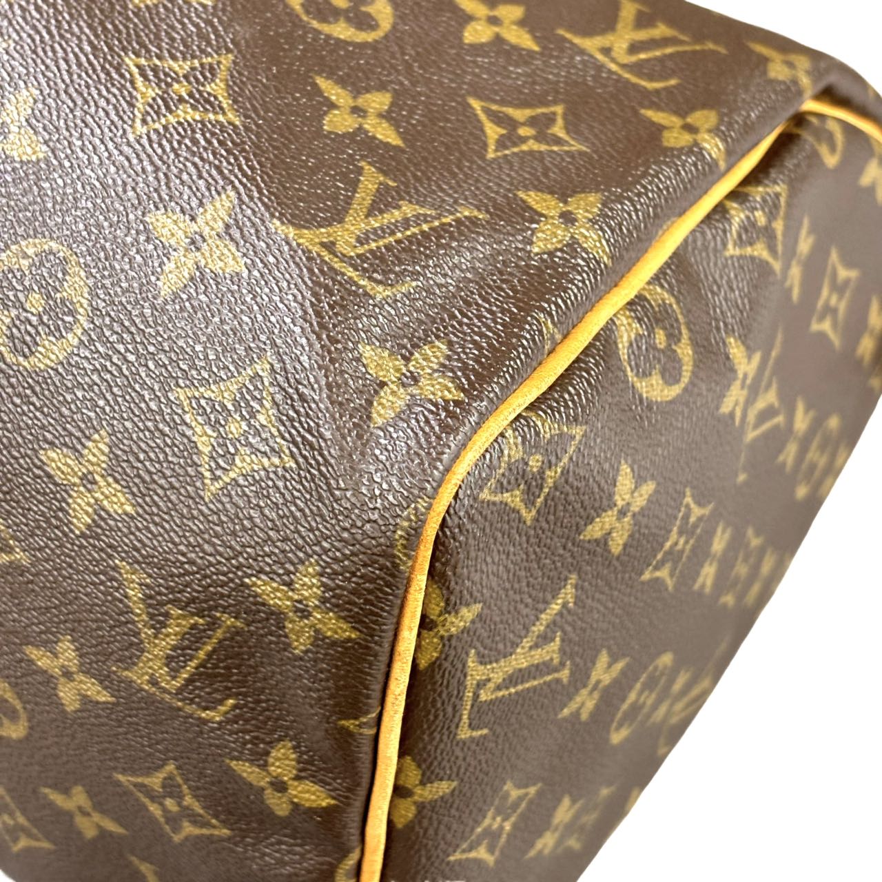 LOUIS VUITTON <br> Speedy30