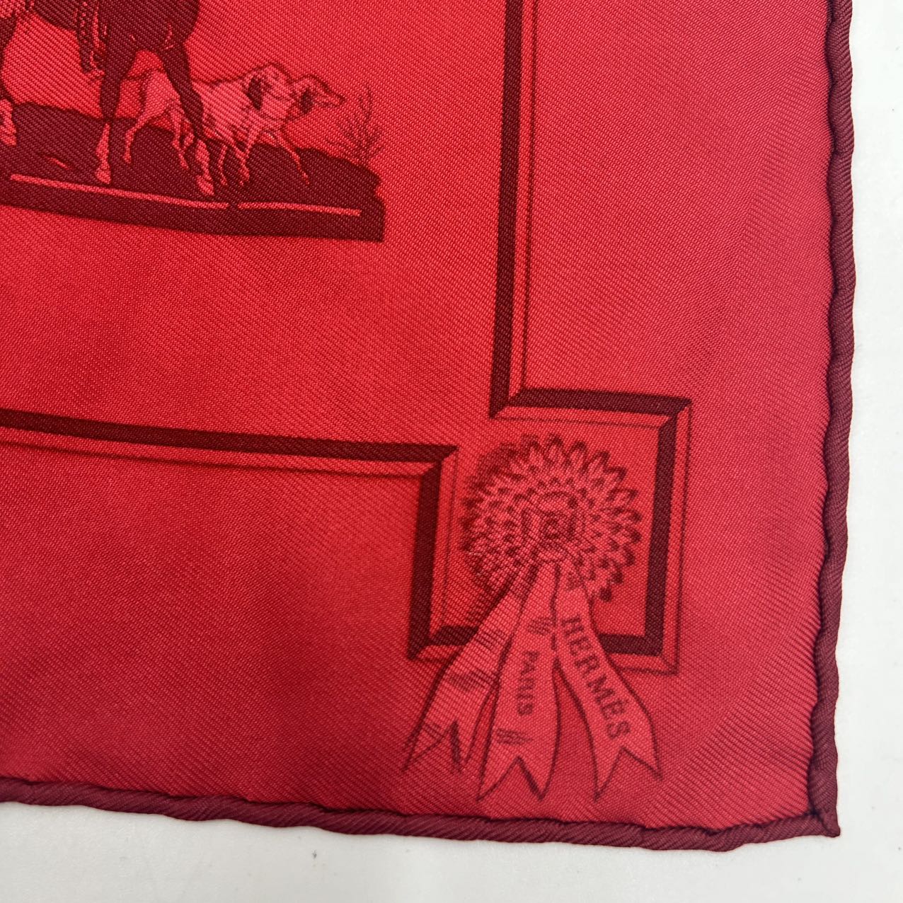 HERMES<br>Silk Scarf Red