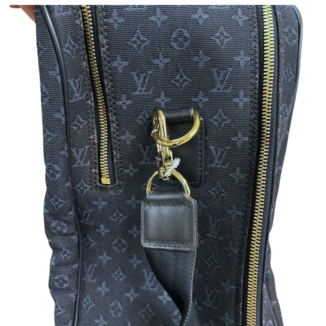 LOUIS VUITTON <br>Claudine-Monogramm