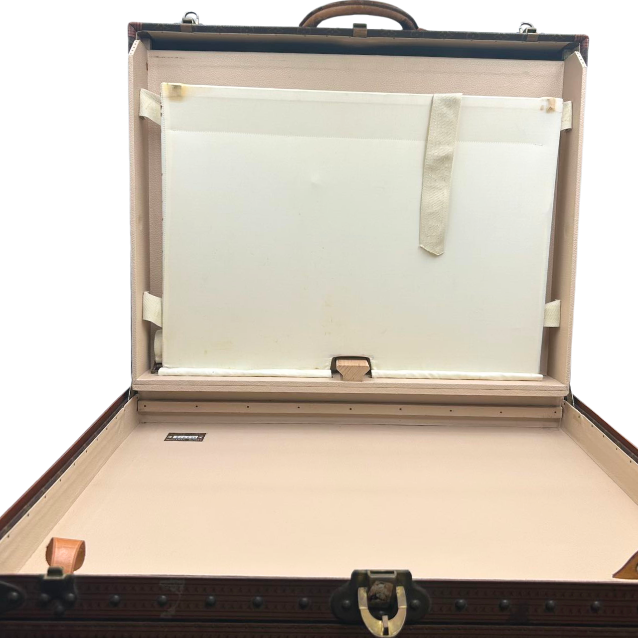 LOUIS VUITTON<br>Monogram Trunk Case