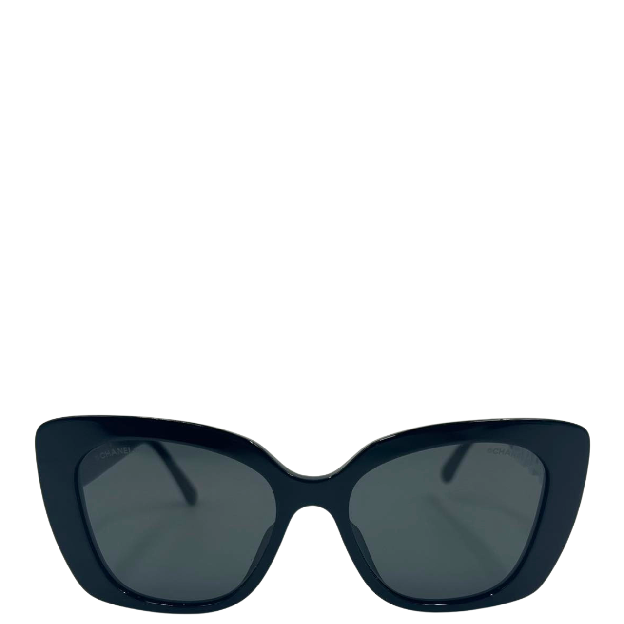 CHANEL<br> Sonnenbrille mit Bridge-Logo