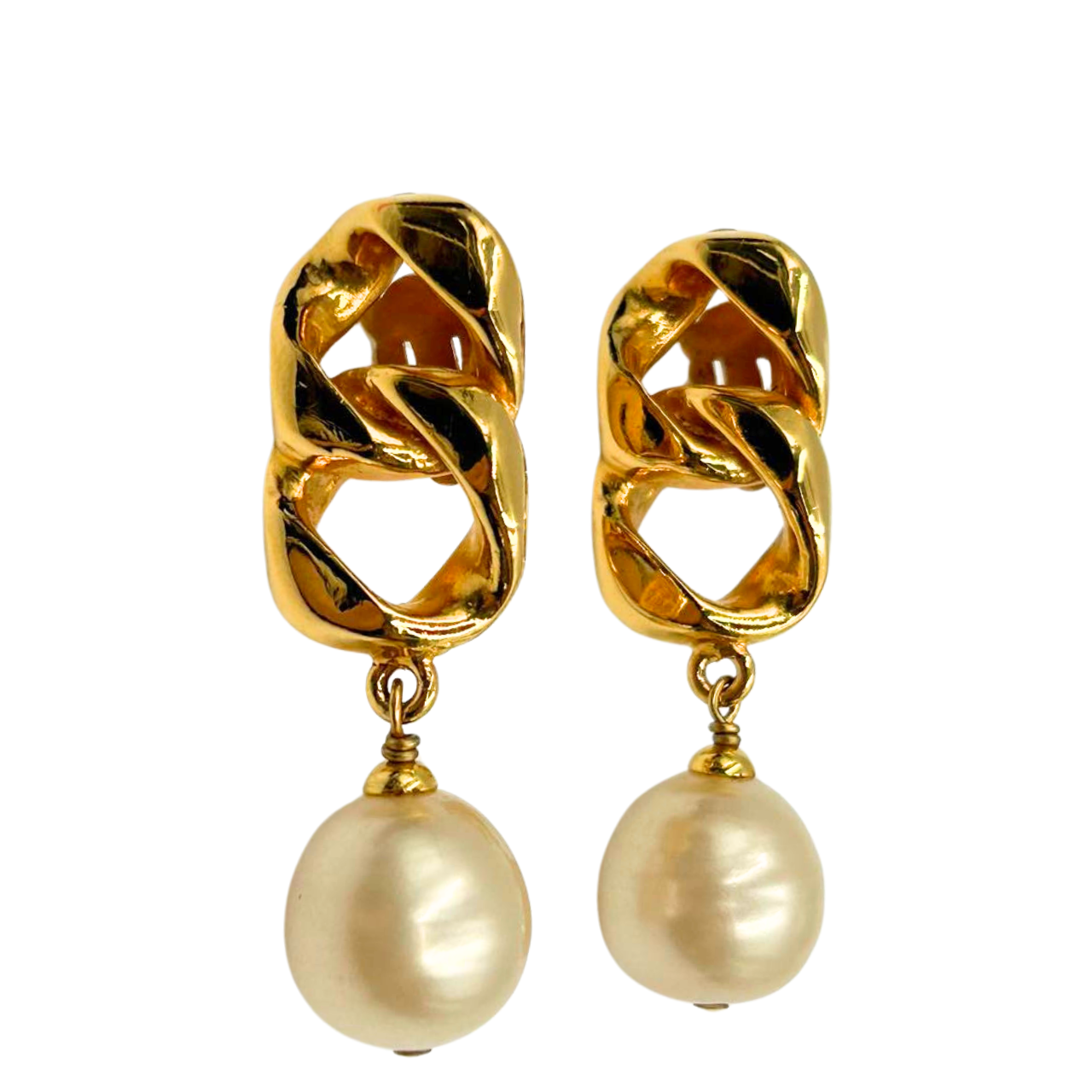 CHANEL<br>Chain Pearl Dangling Earrings