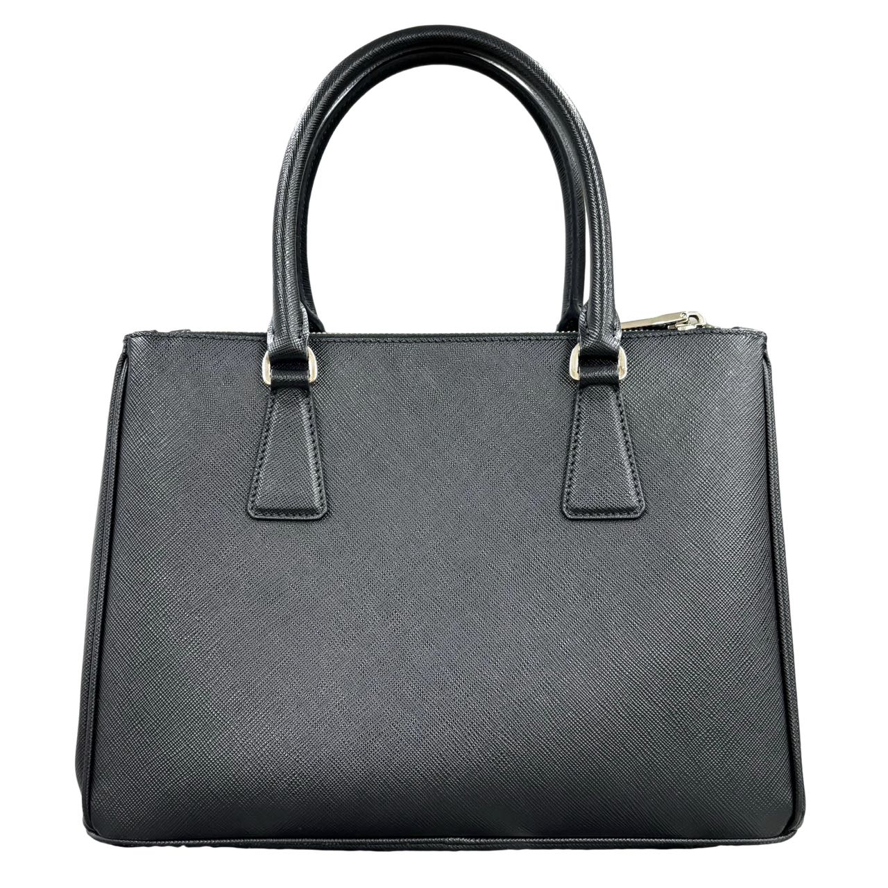 PRADA<br> 2-Wege-Tasche mit Fronttasche aus Saffianoleder