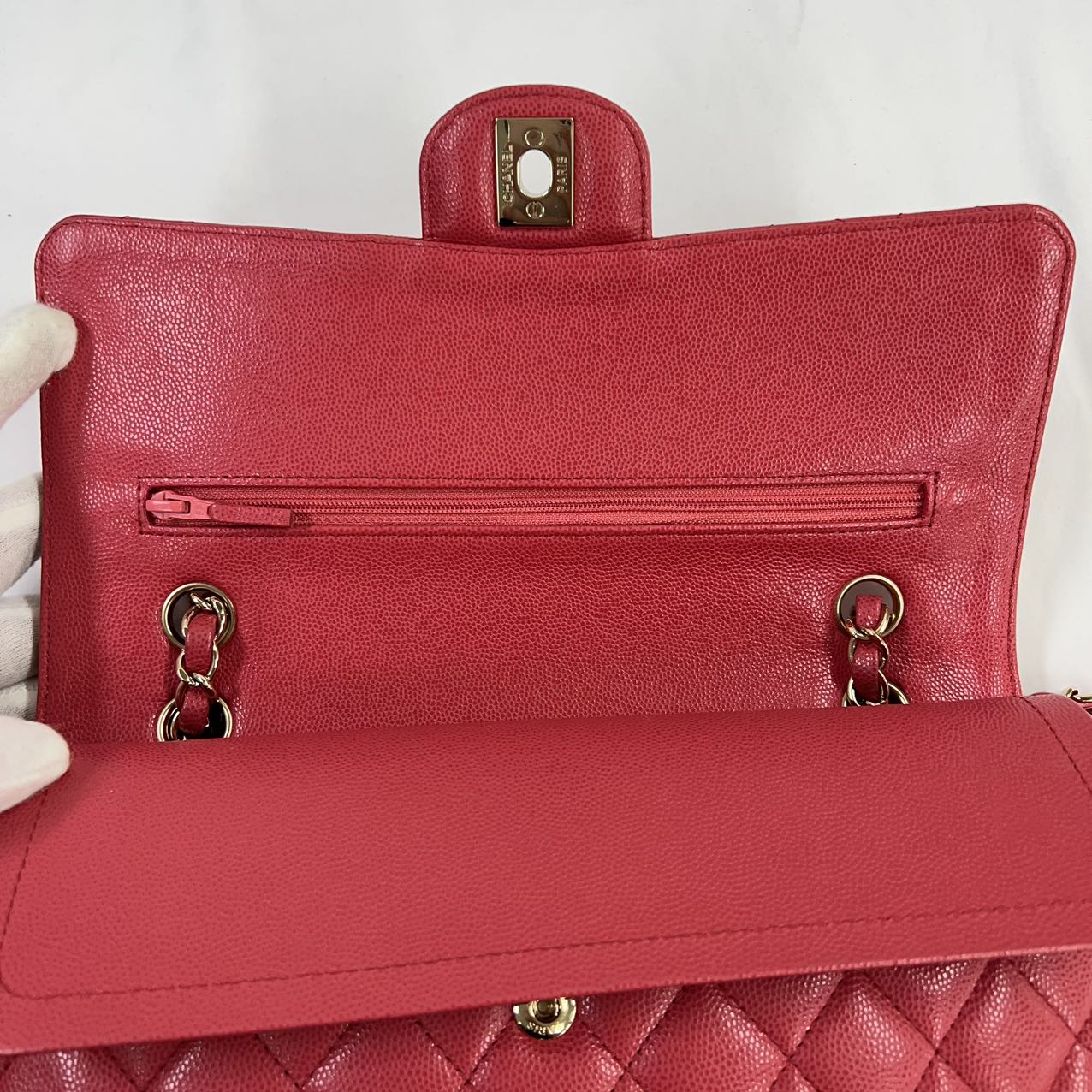 CHANEL<br>Matelasse Caviar Pink