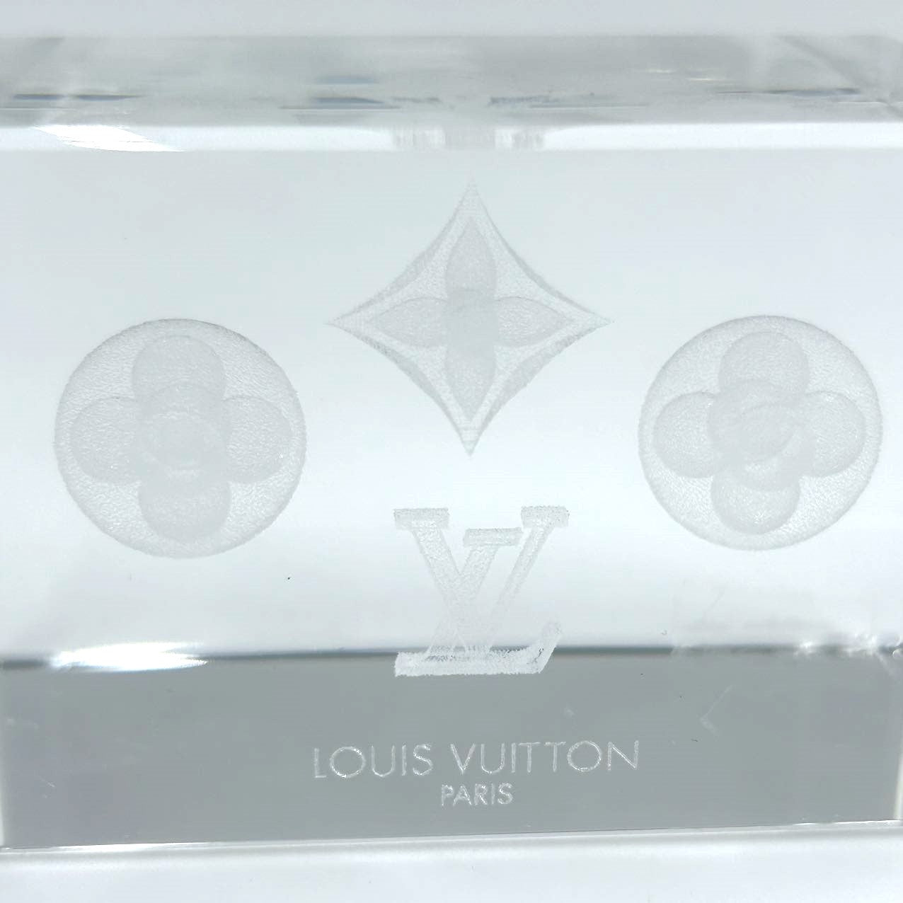 LOUIS VUITTON<br> Monogramm-Briefbeschwererglas