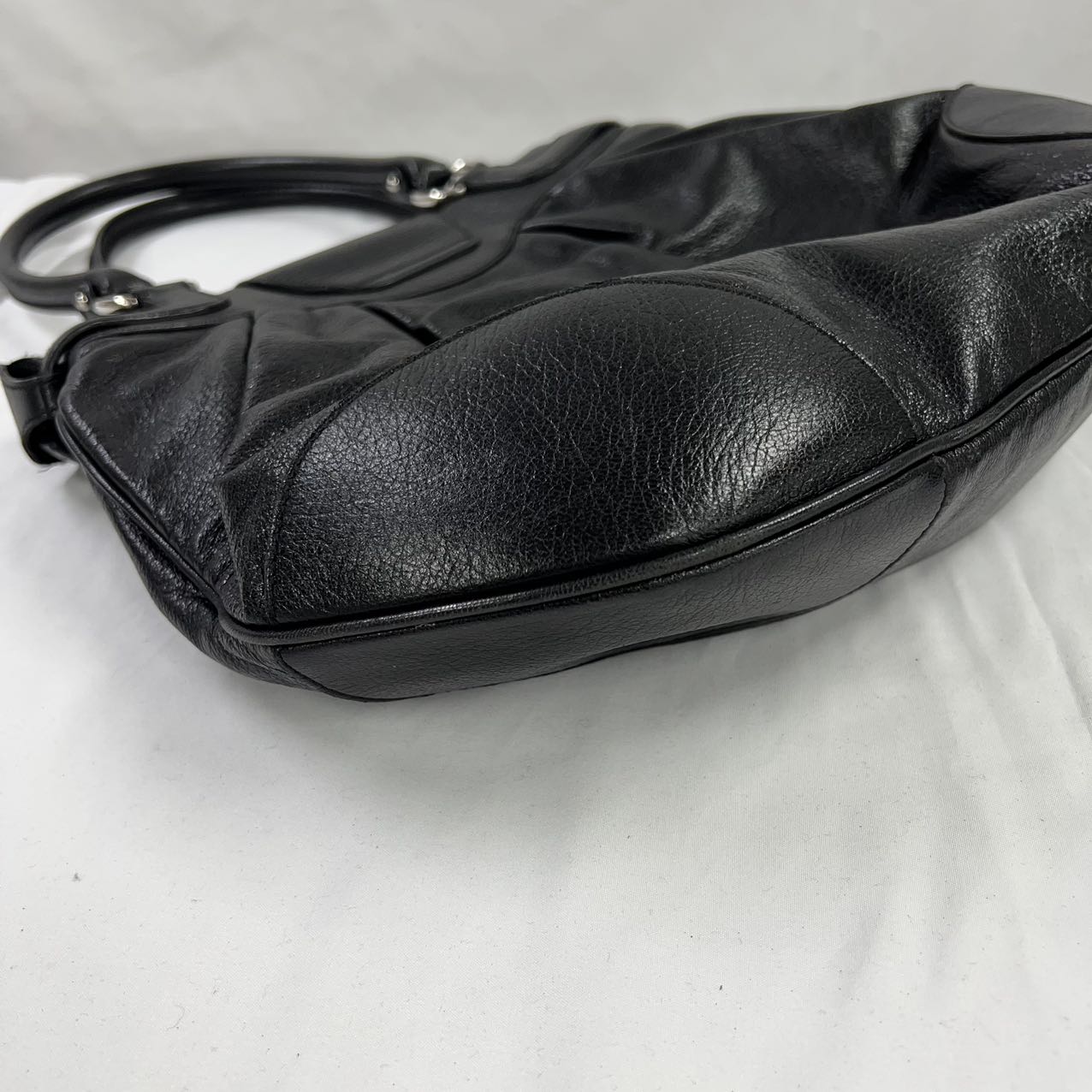 FERRAGAMO <br>Handtasche aus Gancini-Leder