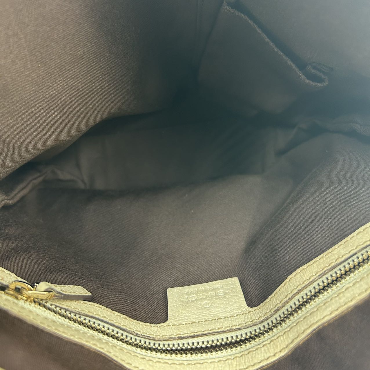 GUCCI<br> Tote Aus Canvas Mit GG