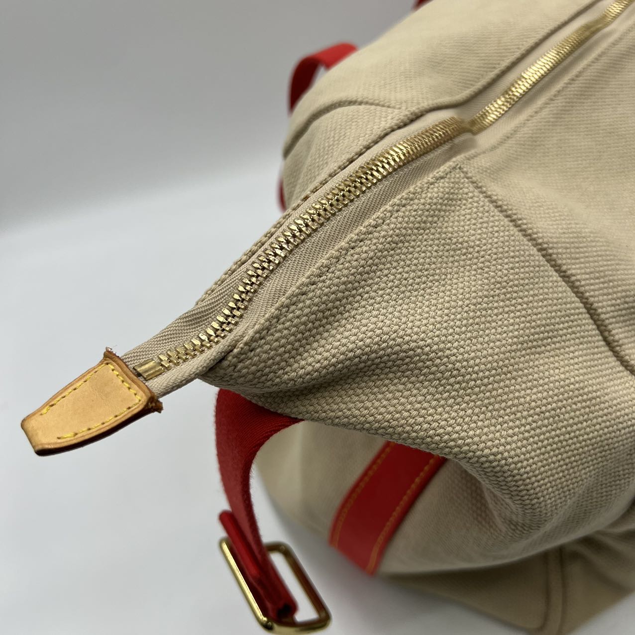 LOUIS VUITTON<br>Sac Weekend Beige M40029