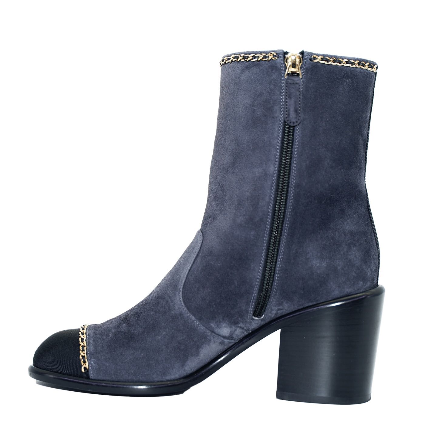 CHANEL<br> Bottes en daim