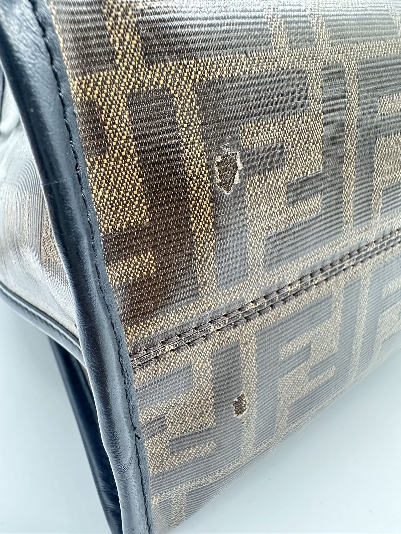 FENDI<br>Peekaboo Zucca