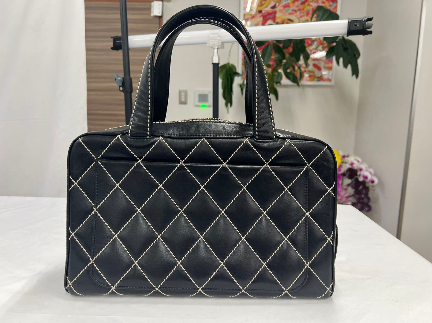 CHANEL<br> Wild Stitch Kalbsleder Hand Schwarz