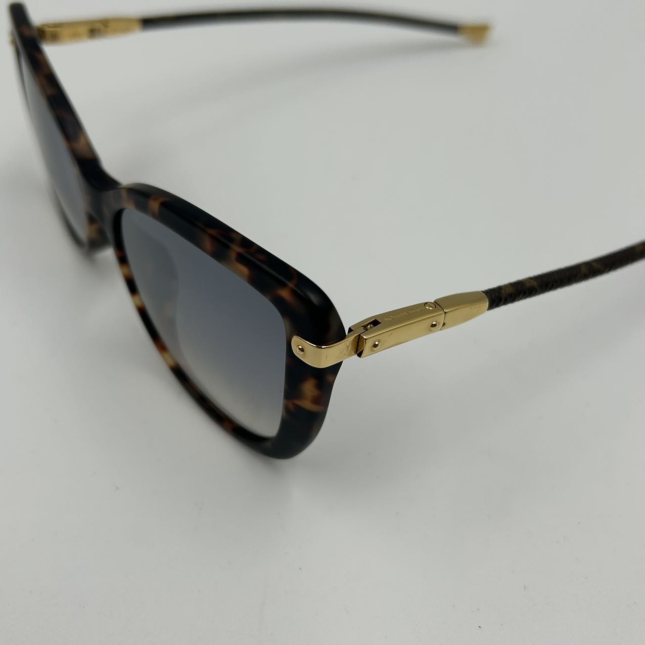 LOUIS VUITTON<br>Monogram Sunglasses