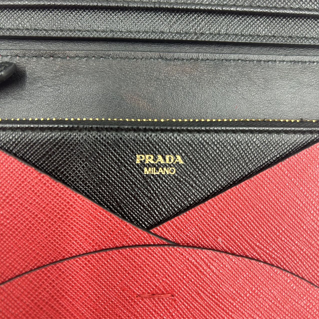 PRADA<br>Saffiano Clutch Bag