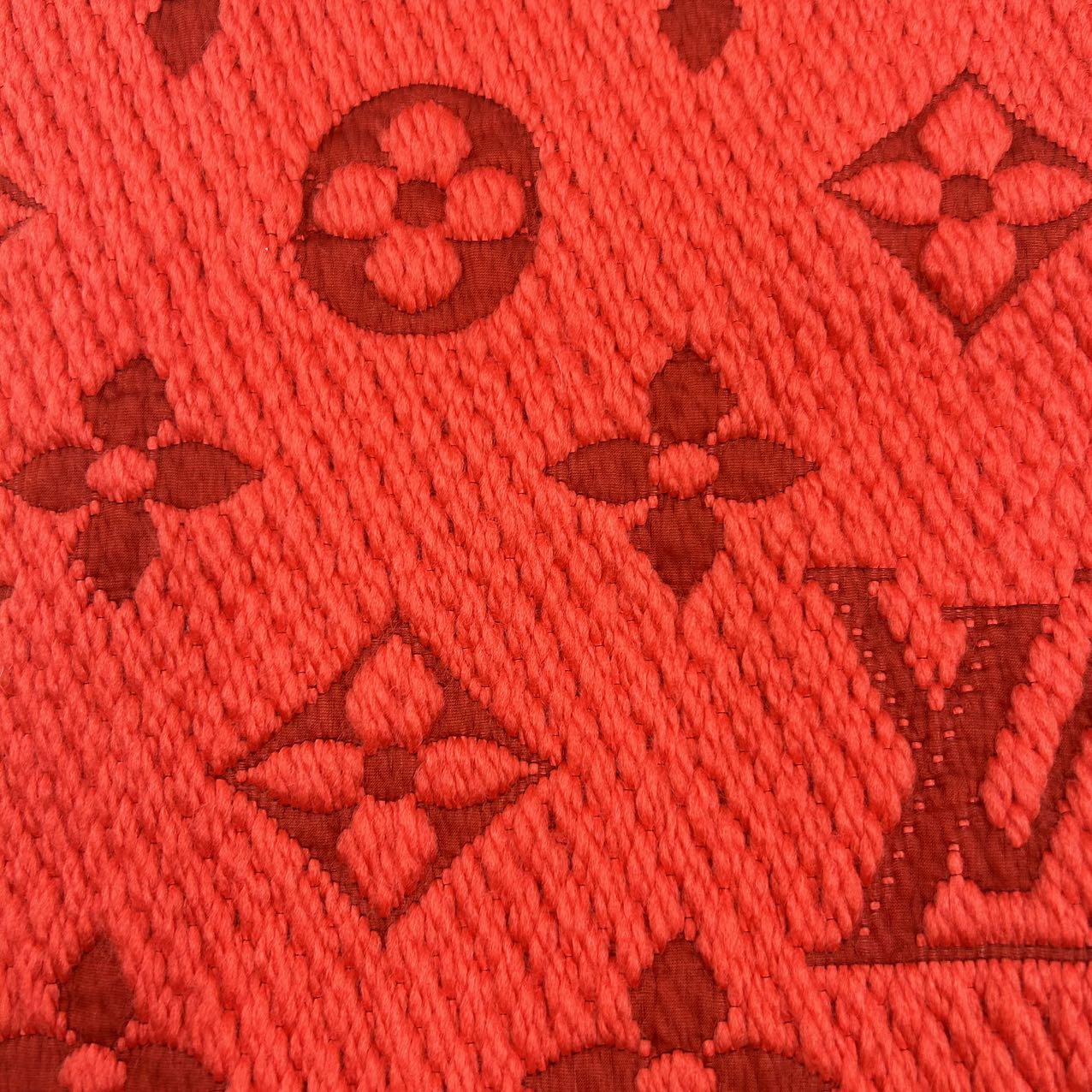 LOUIS VUITTON<br>Logomania M72432 Ruby Scarf 94 Wool & 6 Silk