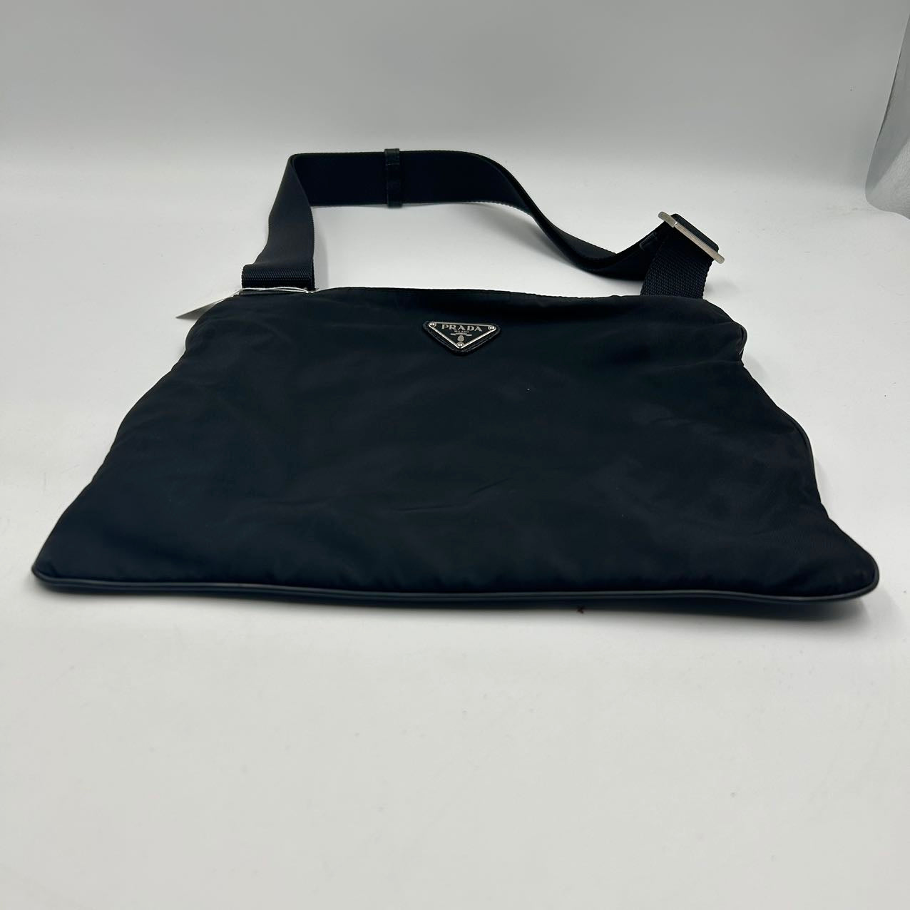 PRADA<br> Schultertasche aus Saffiano-Nylon