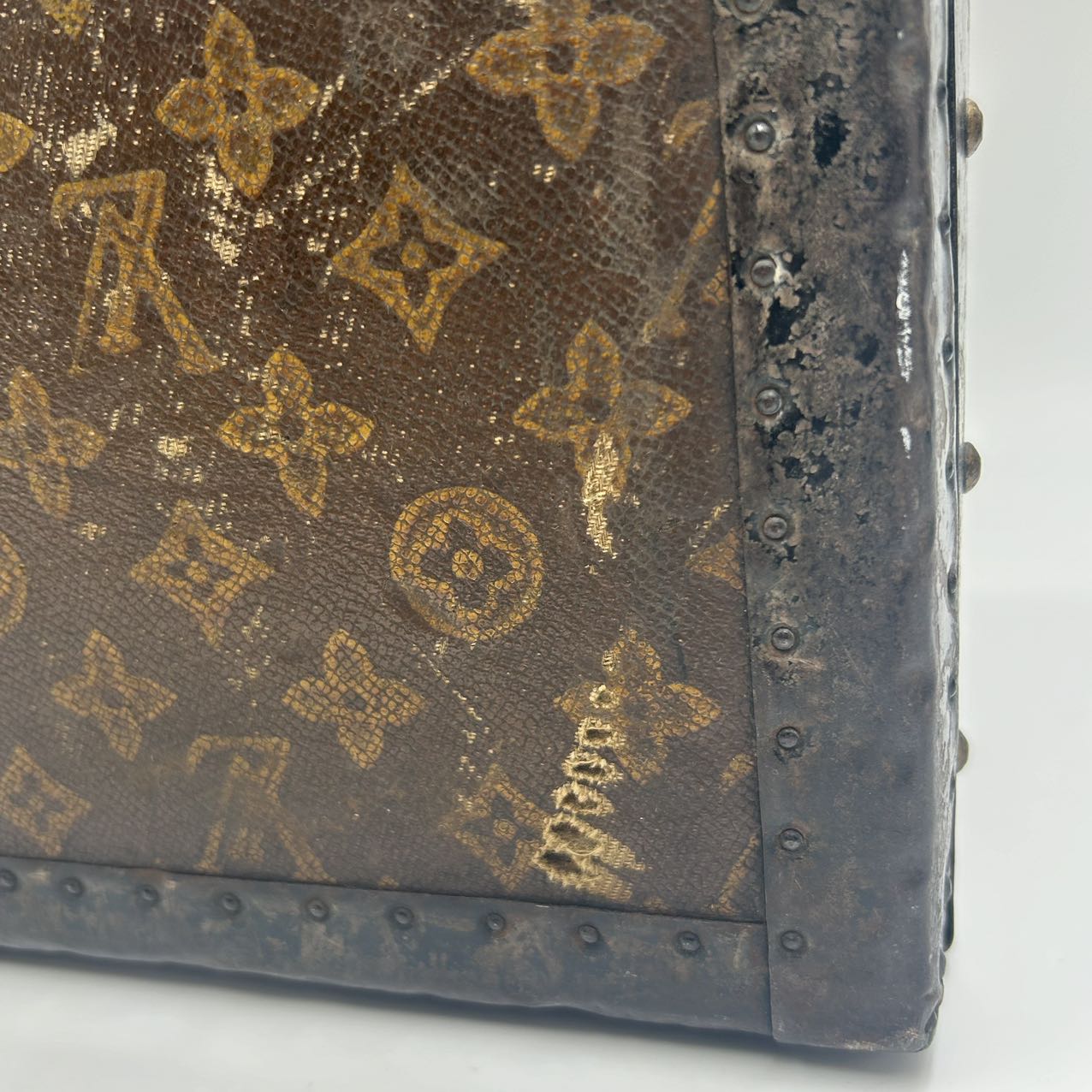 LOUIS VUITTON<br> Koffer mit Monogramm