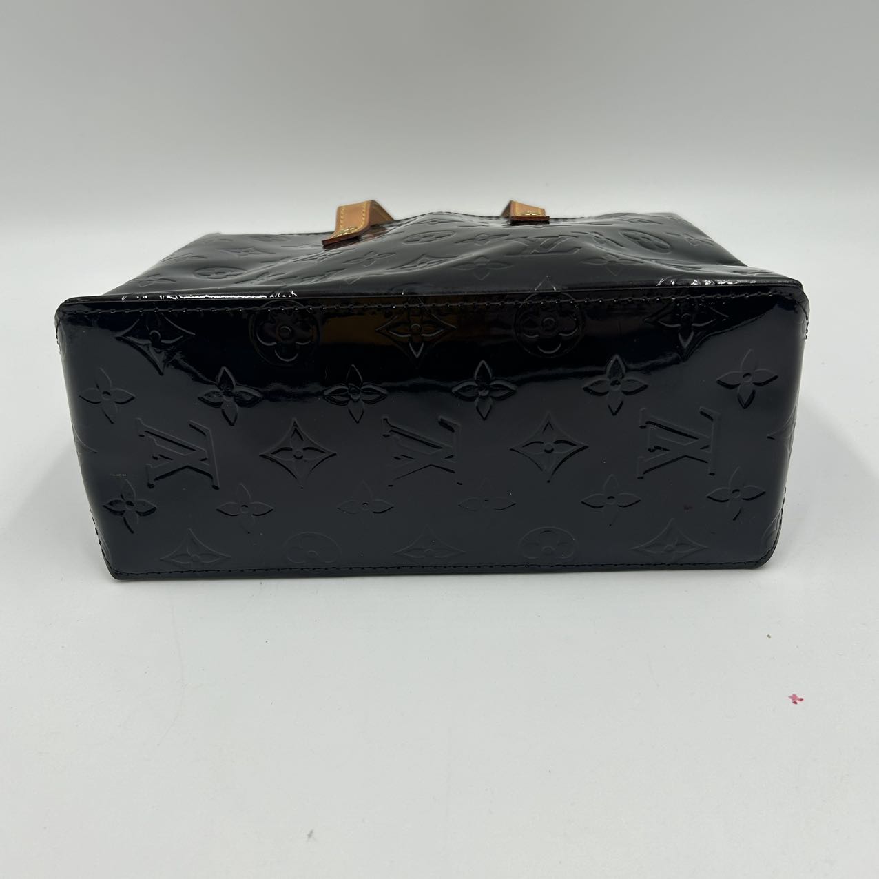 LOUIS VUITTON<br>Reade PM