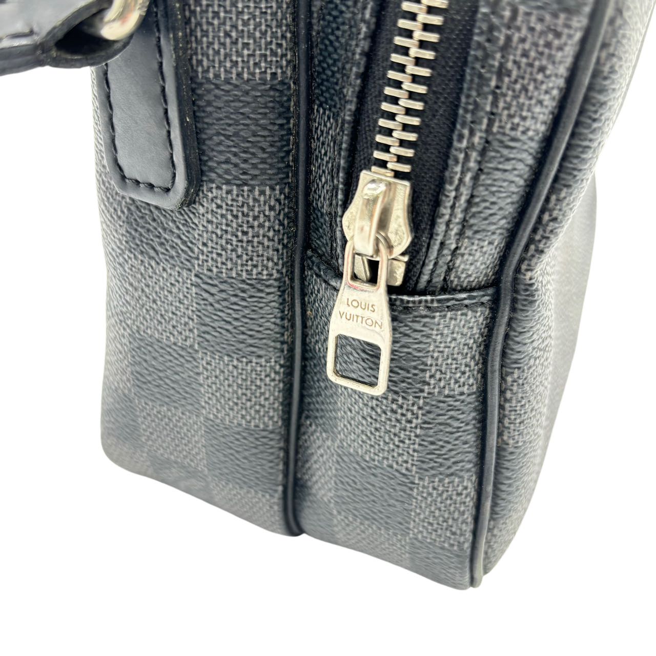 LOUIS VUITTON <br> Damier Graphite Rem Bag