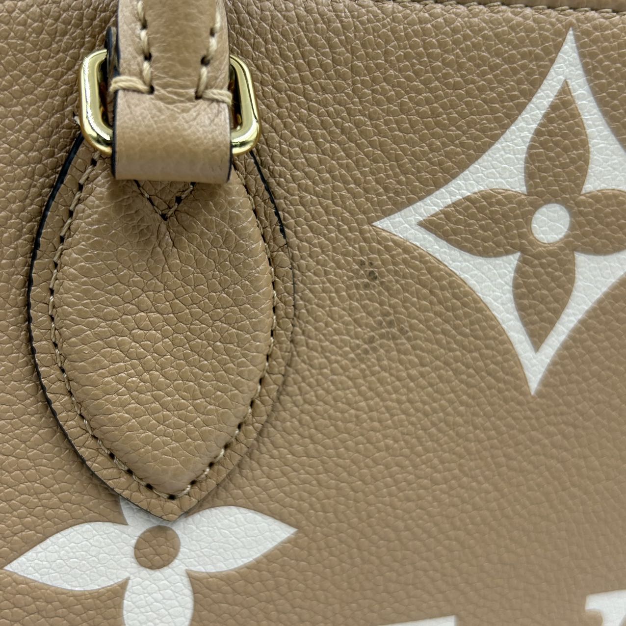 LOUIS VUITTON <br>OnTheGo MM Monogram