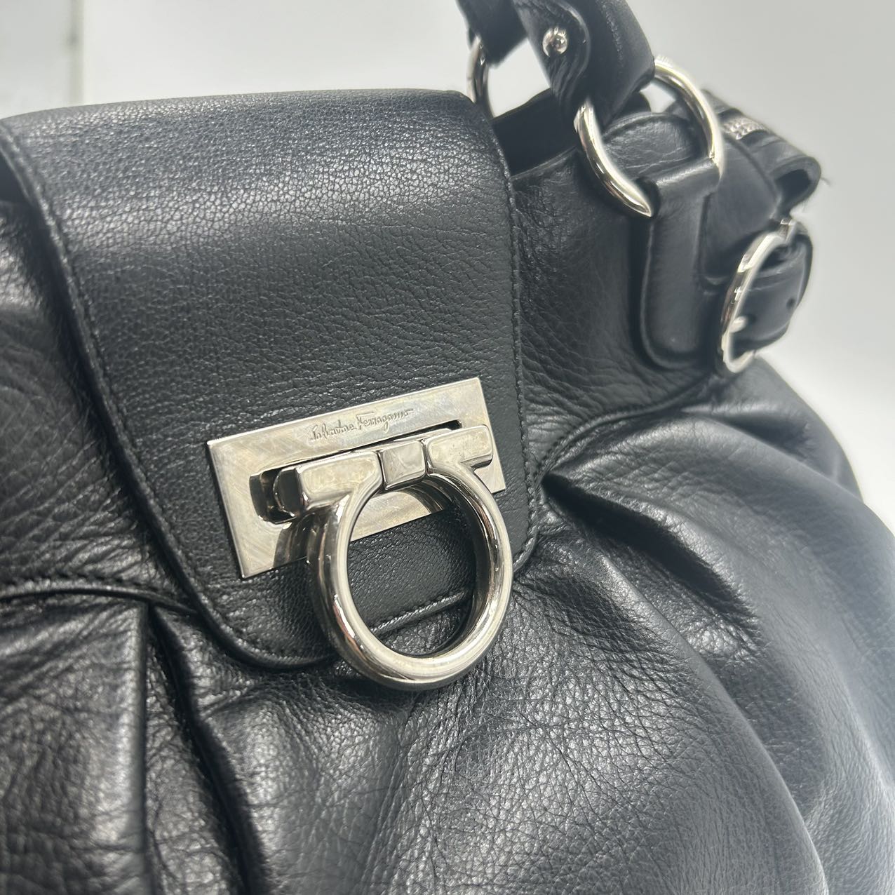 FERRAGAMO<br>Gancini Leather Hand Bag