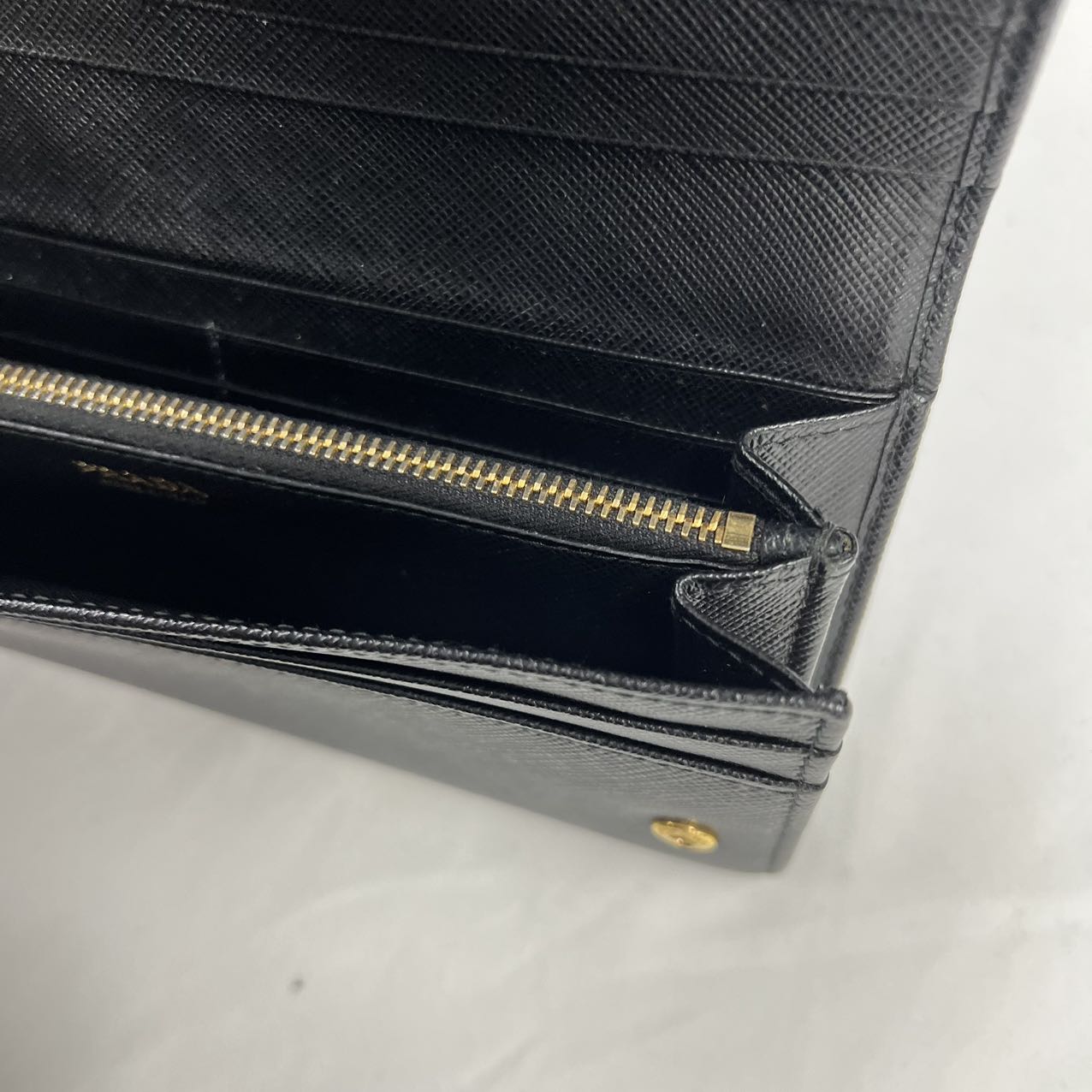 PRADA<br>Long Wallet Black