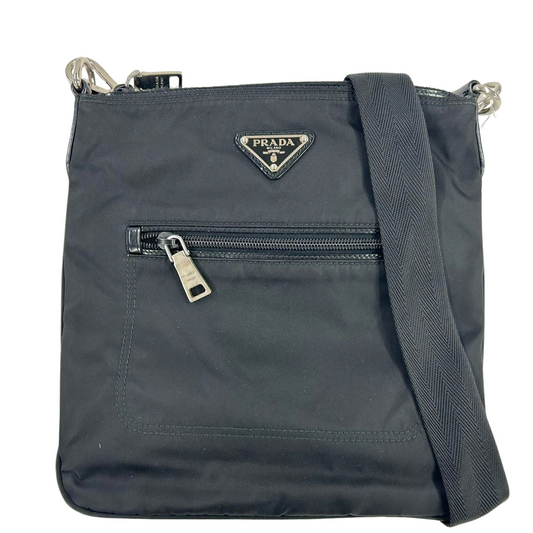 PRADA<br> Schultertasche aus Nylon mit Logo