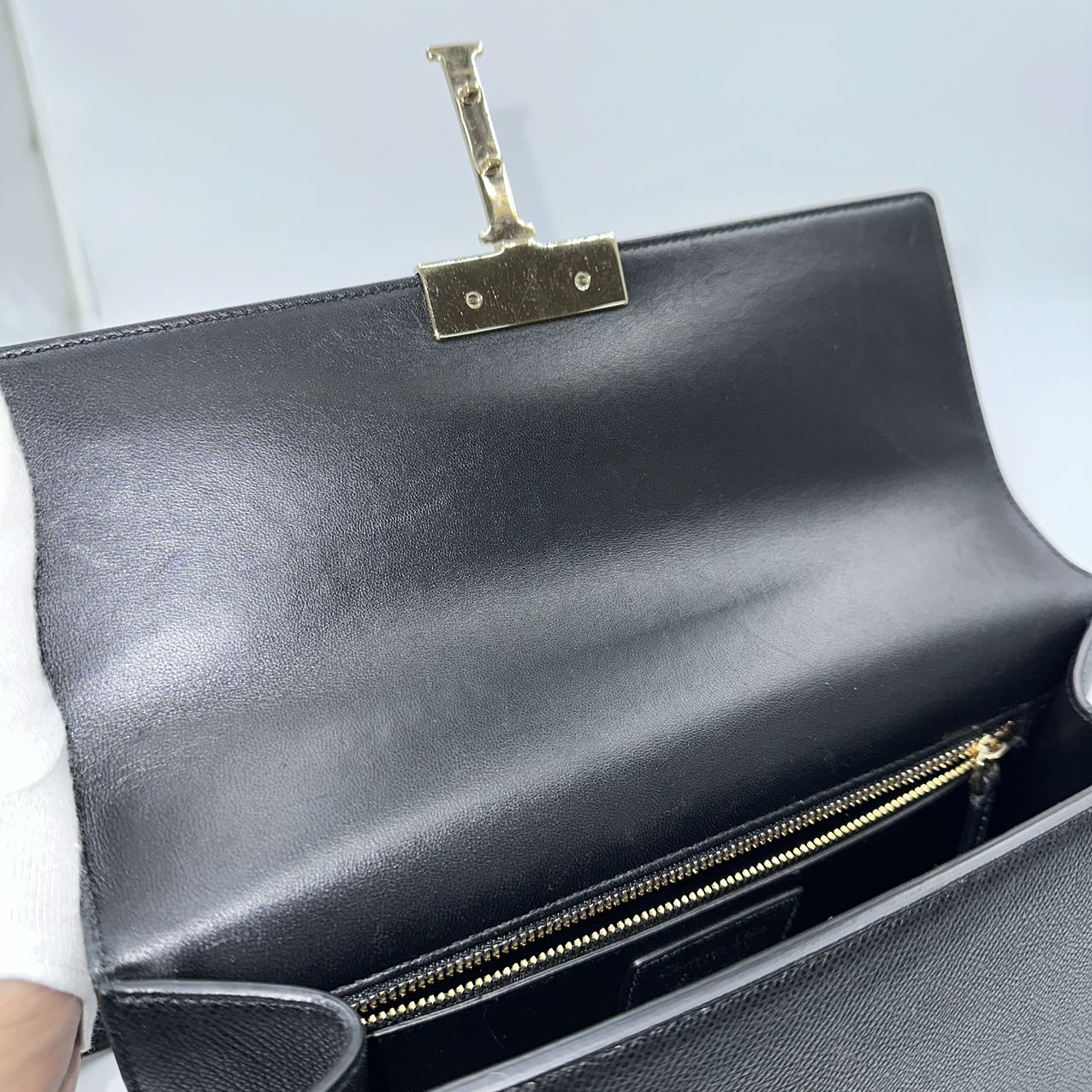 CHRISTIAN DIOR<br>Montaigne Chain Shoulder Leather Bag