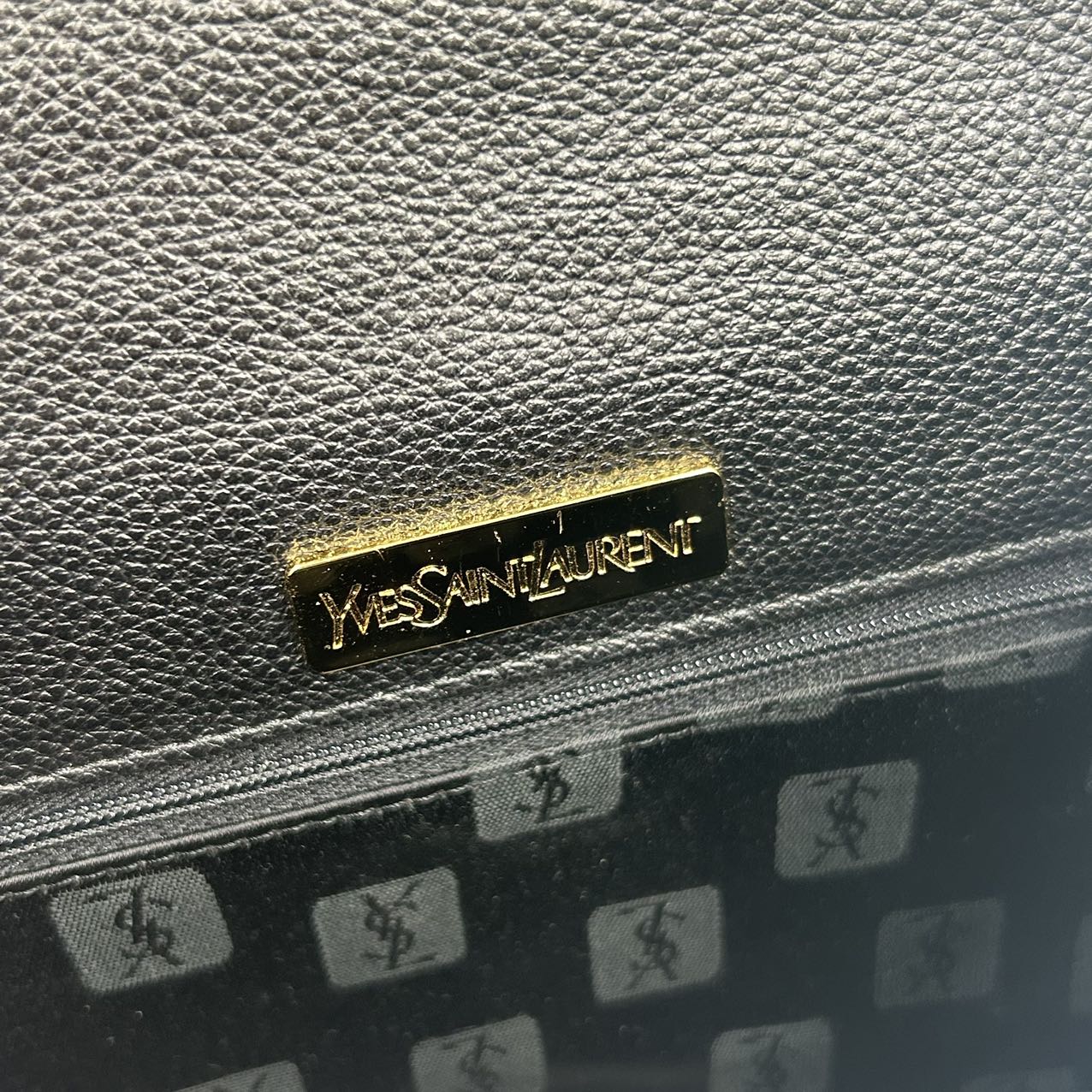 YVES SAINT LAURENT(YSL)<br>Leather Hand Bag