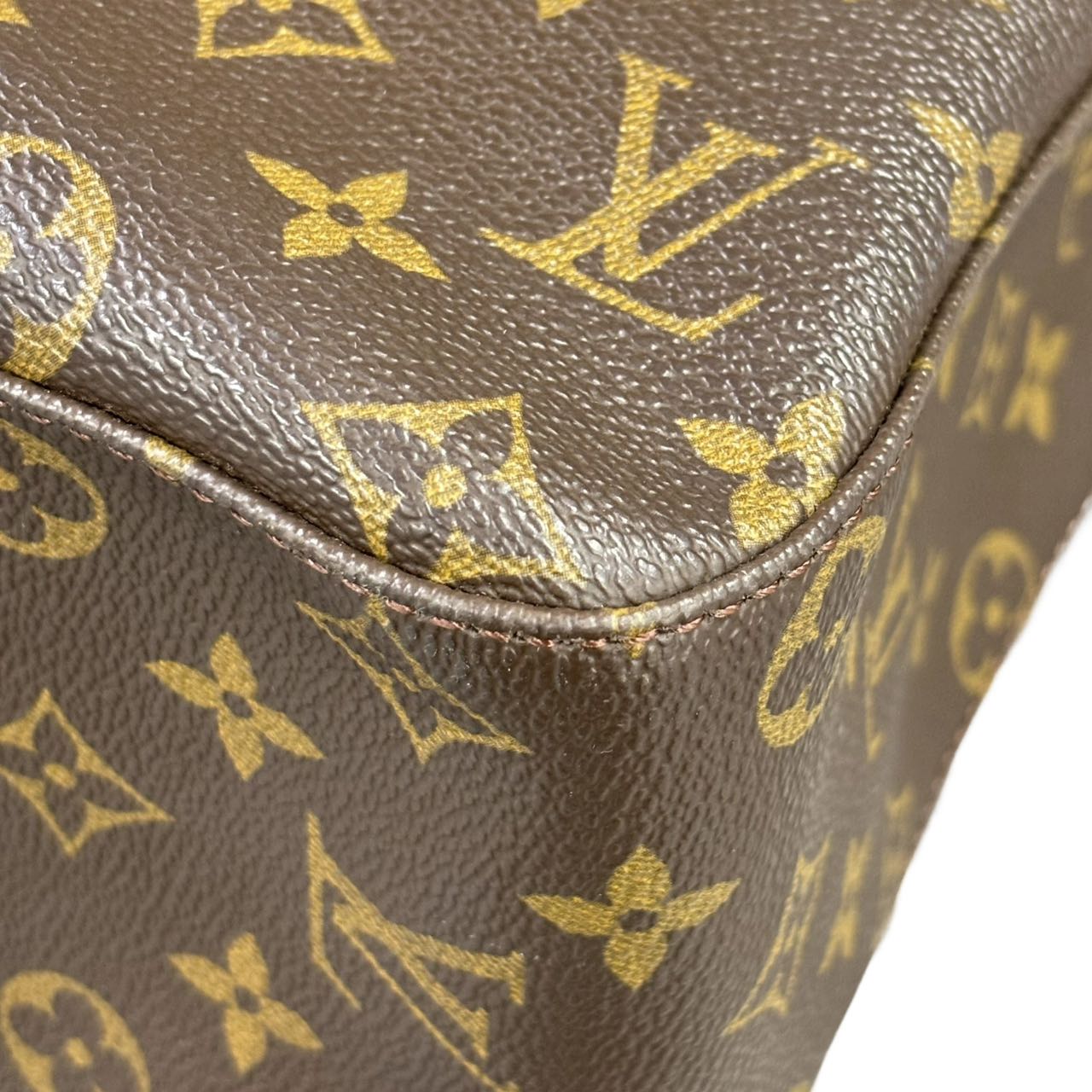 LOUIS VUITTON<br> Monogramme en boucle GM