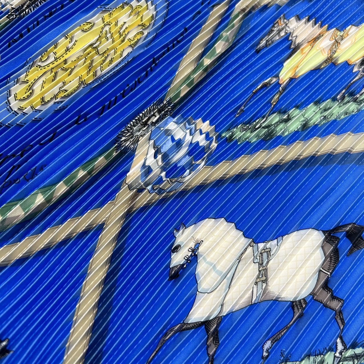 HERMES<br>Pleated Scarf