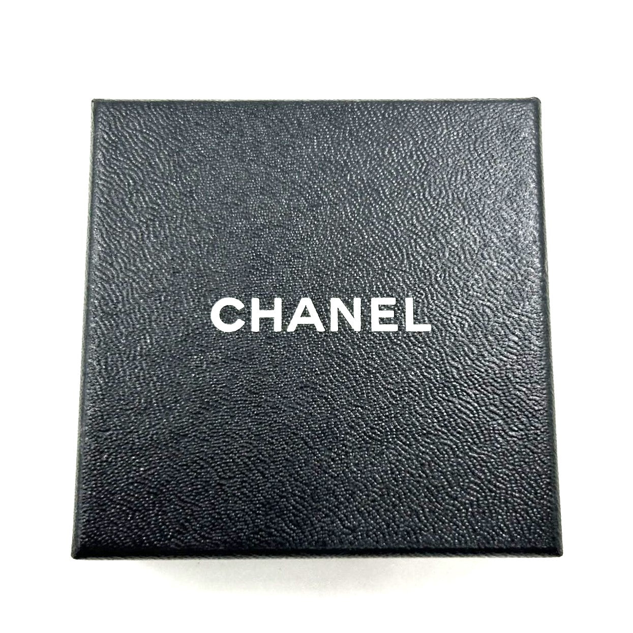 CHANEL<br>Faux Pearl Leather Clip-On